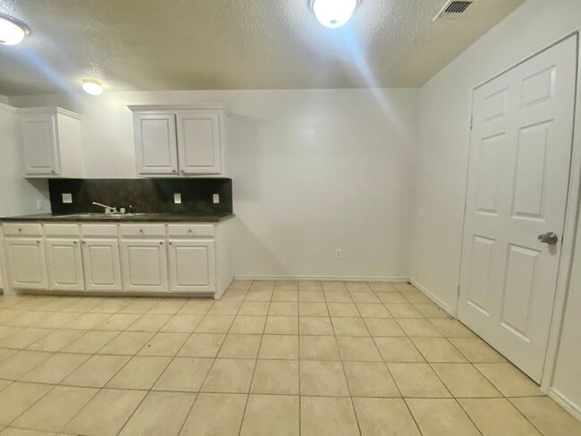 Photo - 519 42nd St Unidad A