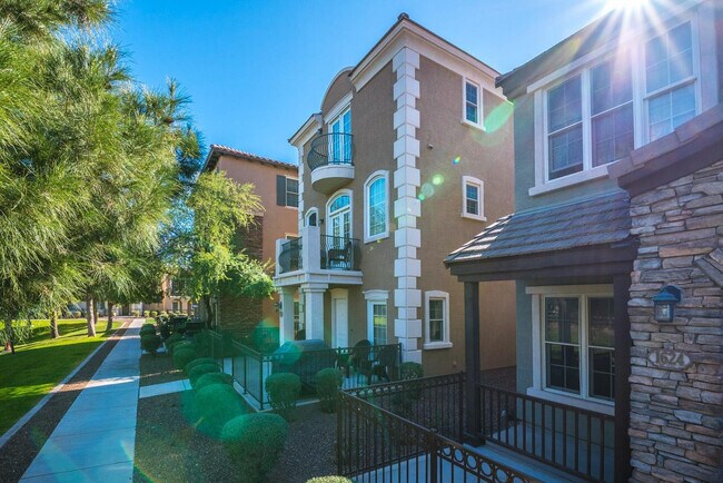 Photo - 1628 E Canyon Creek Dr