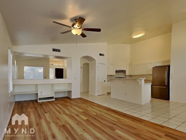 Photo - 4708 N 89th Dr