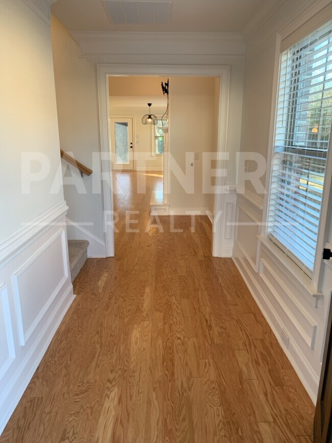 Photo - 5812 Blevins Cir