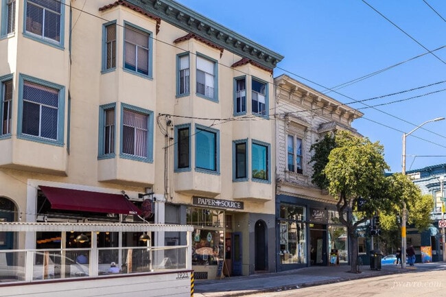 Building Photo - 1925 Fillmore St Unit 1925