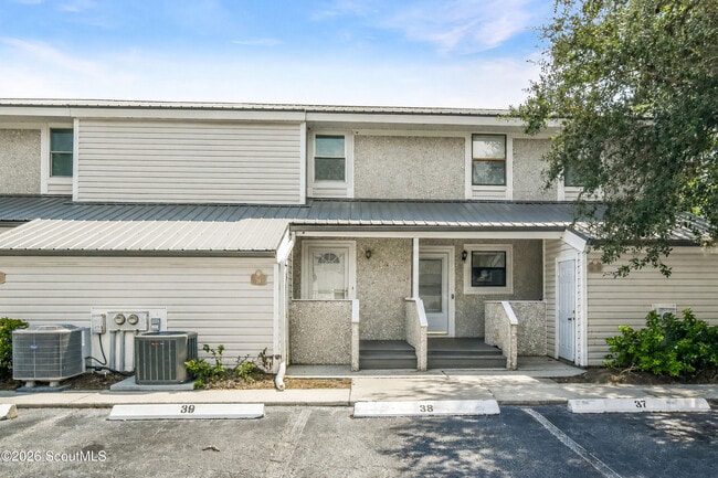 Photo - 1000 Sea Island Rd