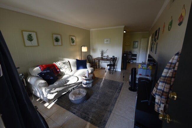 Building Photo - 55 Hanover Cir Unit 211 Rental