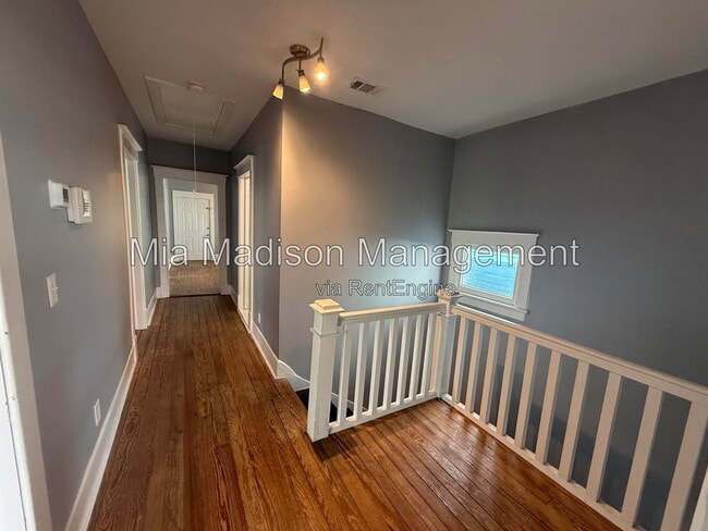 607 W 44th St