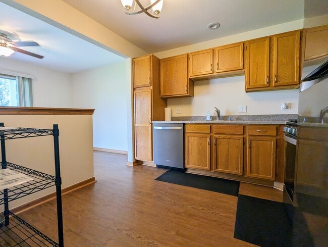 Photo - 66 Beechmont Ct
