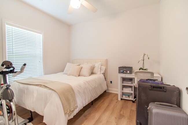 Photo - 724 Ellis St