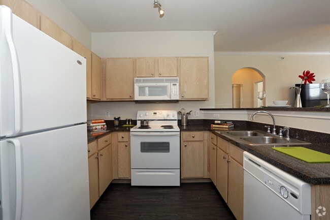 1015SF_Two Bedroom_Kitchen