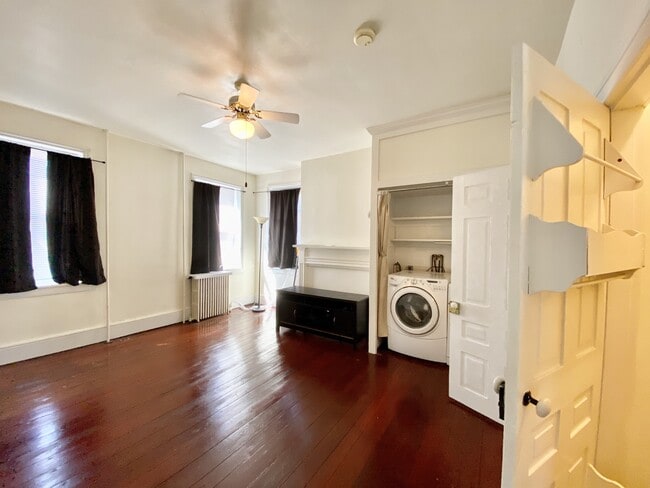 Building Photo - 625 Bloom St Unit 101