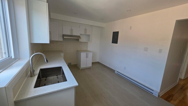 Kitchen - 7437 Rue De Côme Unit 4Plex