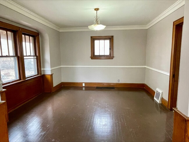 Photo - 140 Brighton Dr