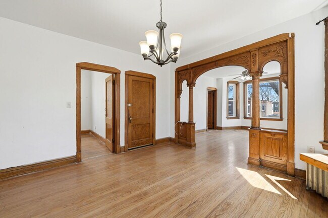 Photo - 1526 N Springfield Ave