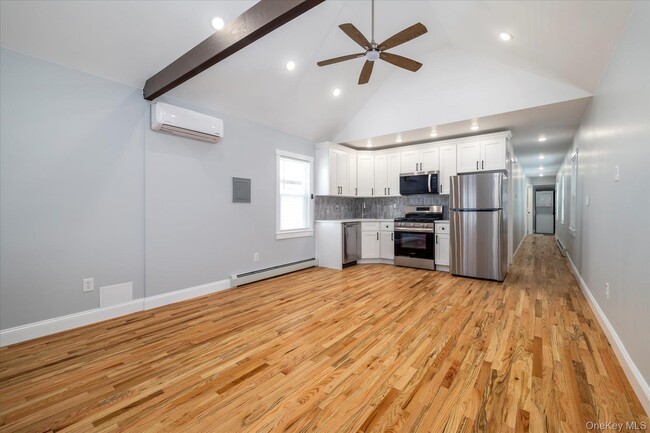 Building Photo - 3-18-320 Beach 88th St Rental
