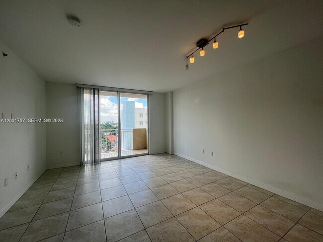 Photo - 2425 SW 27th Ave Unidad 907
