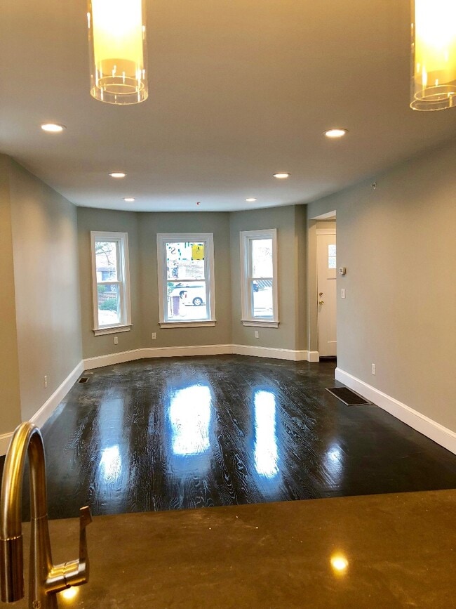 Photo - 64 Grant St Unit 3