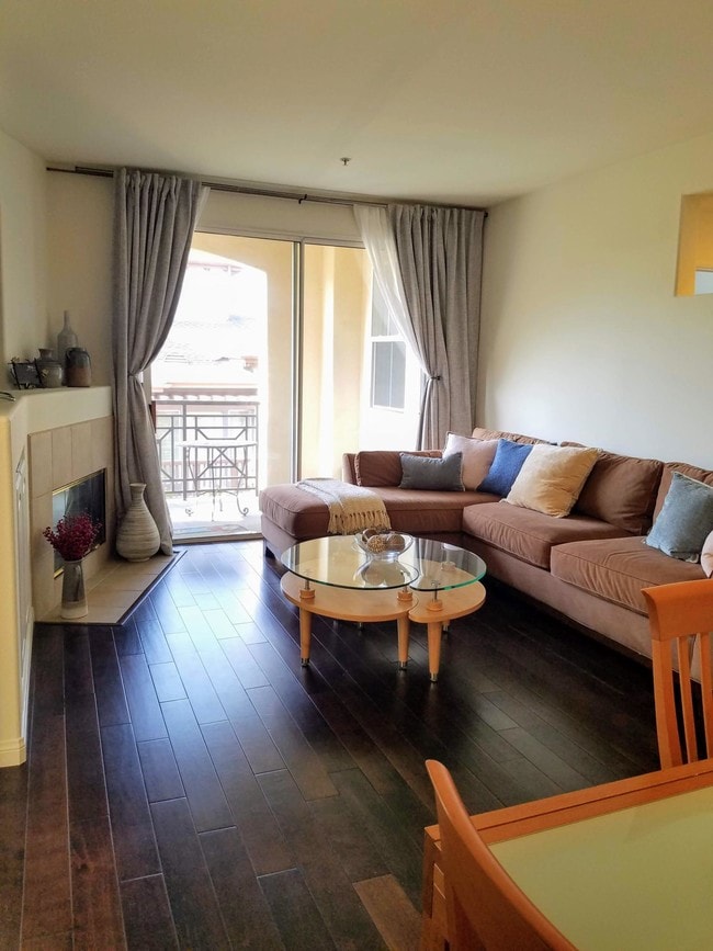 Photo - 13075 Pacific Promenade Unidad 301 Rental