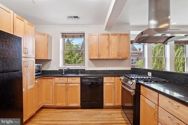 Photo - 70 Rhode Island Ave NW Unidad 302