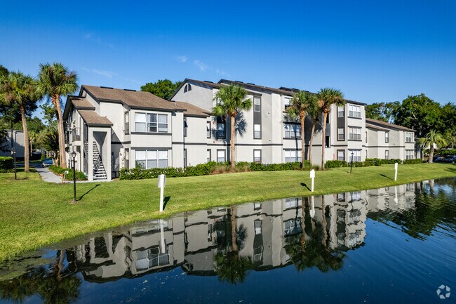 518 Lake Bridge Ln Apopka, FL 32703-3433 - The Oasis at Wekiva