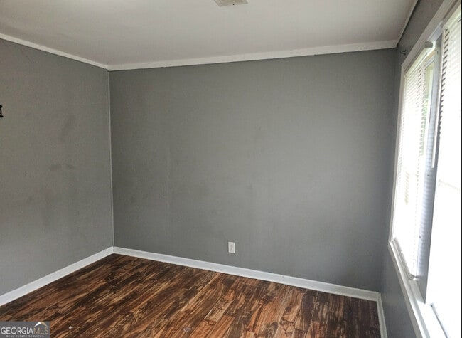 Photo - 668 Grosso Ave