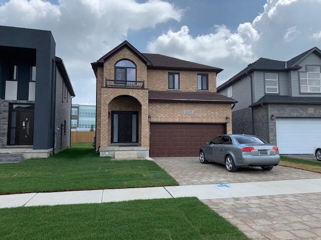 Building Photo - Executive 3 Bedroom Home for Rent in North London – Fox Hollow