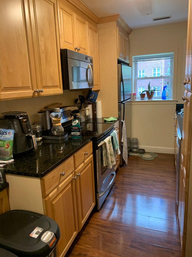 Photo - 148 Newton St Townhome