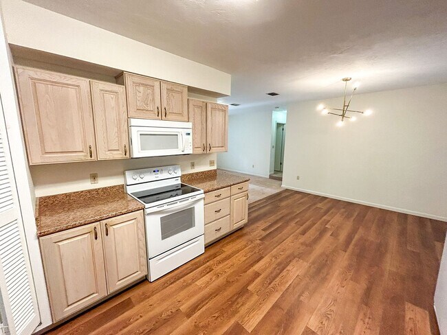 Photo - 315 NW 28 St