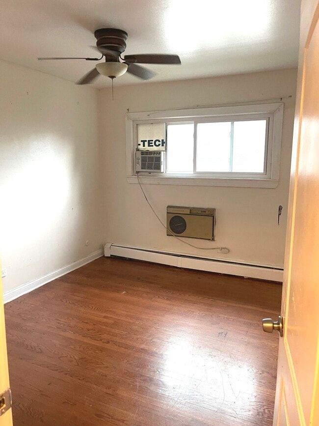 Photo - 1240 W Farwell Ave