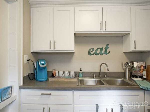 Photo - Granada Apartments