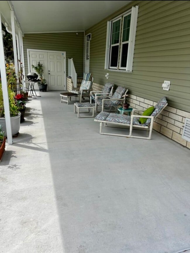 Photo - 415 Plover Dr