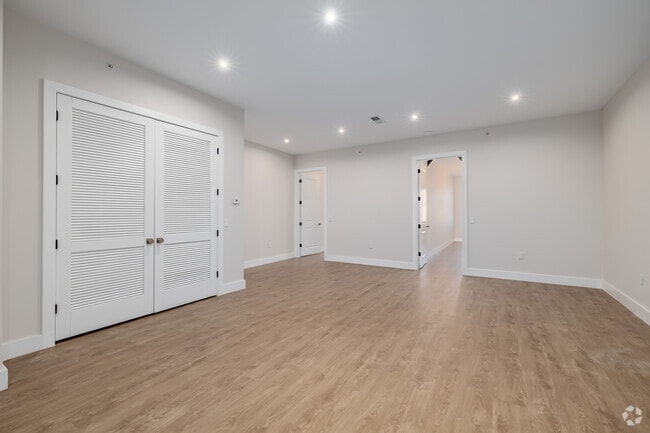 2BR, 1BA - 1,045SF - Living Room