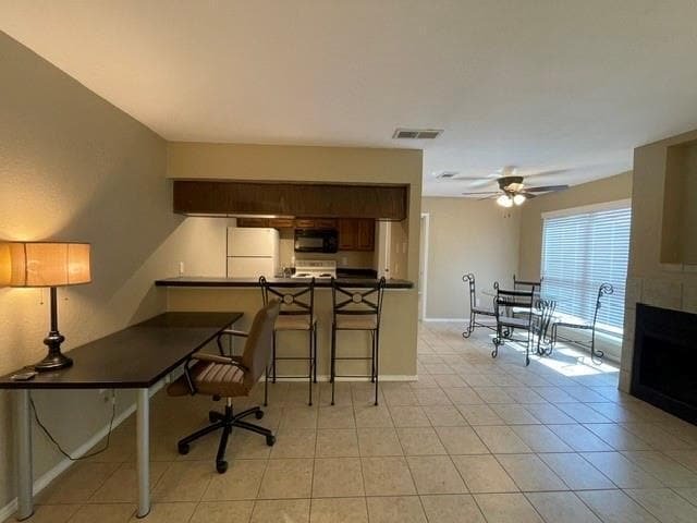 Building Photo - 835 W Harwood Rd Unit C