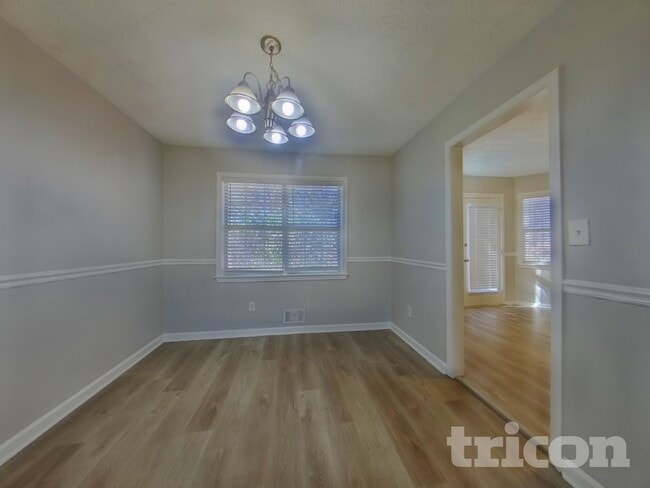 Photo - 172 N White Pines Dr