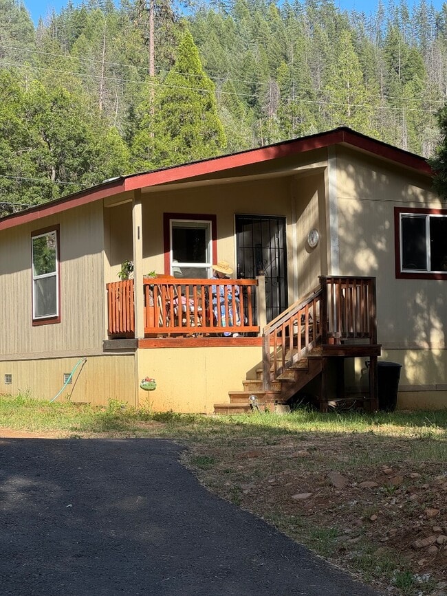 1260 E Weaver Creek Rd