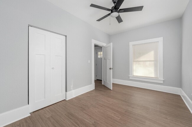 Photo - 221 N Elizabeth St Unit 1