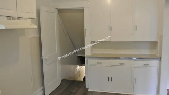 Photo - 861 Priestley Ave