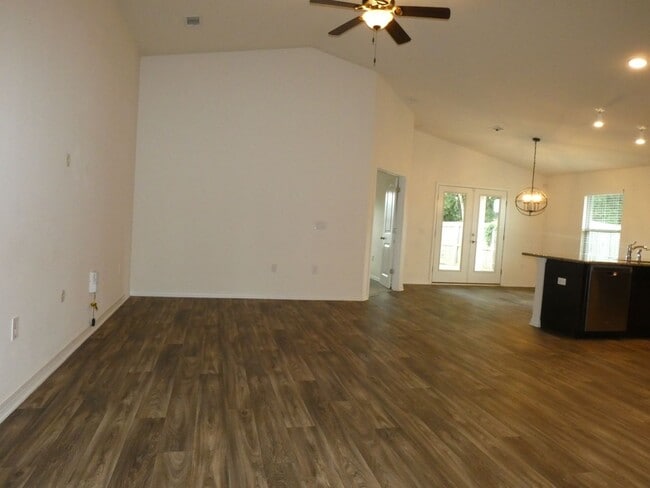 Photo - 5637 Peach Dr