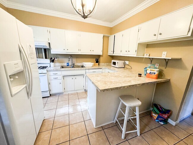 Photo - 213 Cornell St