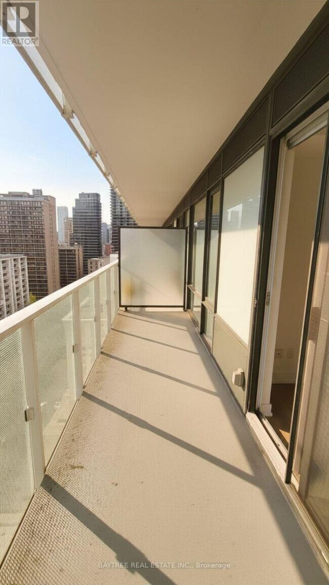 Photo - 501 Yonge St Unité 1305