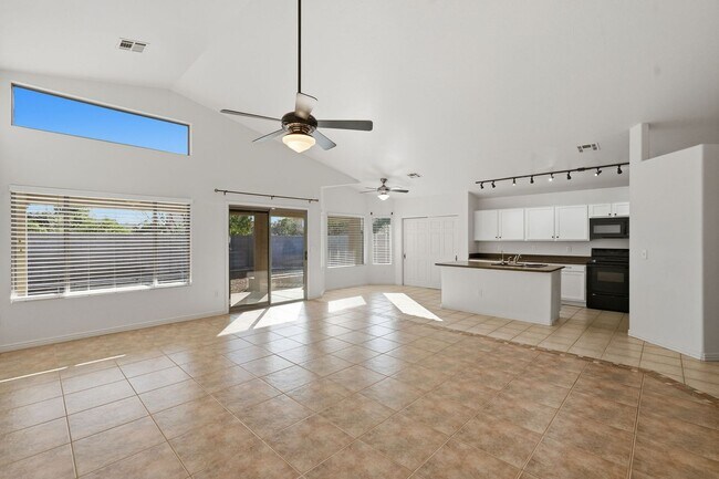 Photo - Four beds! Gilbert Location!