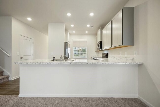 Photo - 529 Summerfield Ln NW