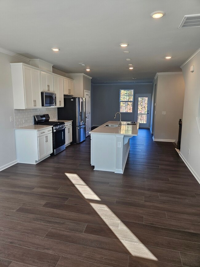 Photo - 530 Light Oak Way