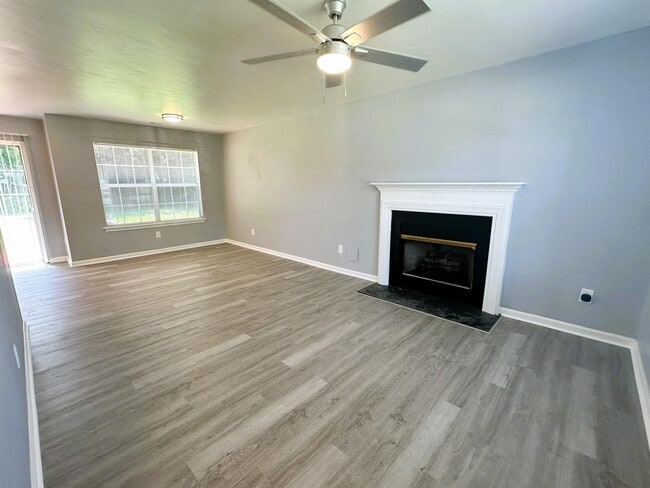 Photo - 234 Jonathans Way