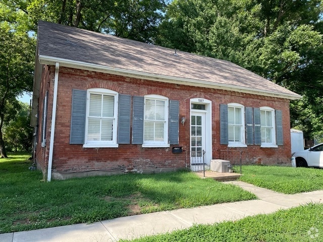 Building Photo - 507 E Church St Rental