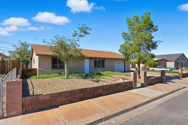 Photo - 1917 Allen Ave