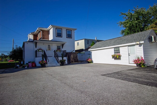 Photo - 717 Lancaster Ave Unidad ID1321807P