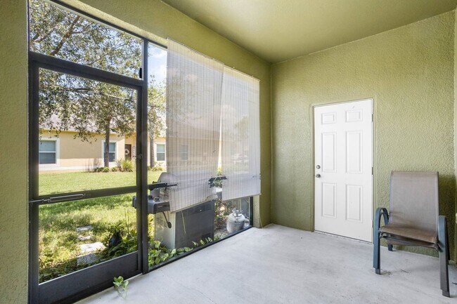 Photo - 2044 Hawks View Dr