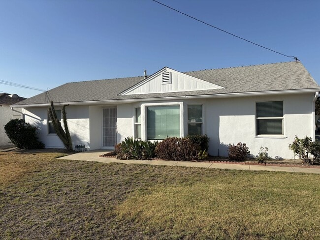 Charming Home - Charming Home