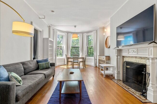 Building Photo - 377 Commonwealth Ave Unit 31