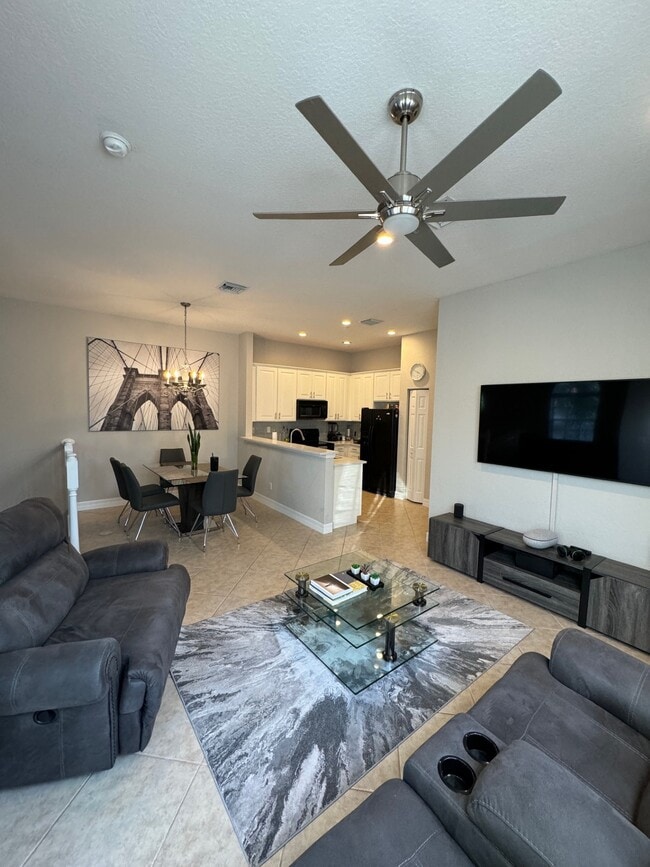 Photo - 4870 Bonsai Cir Unit 202