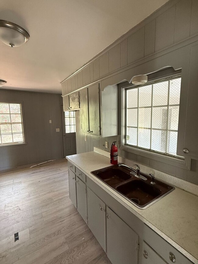 Photo - 3 Bed 2 Bath - Nice House in South Jackson on McDowell