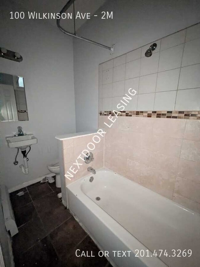 Photo - 100 Wilkinson Ave Unidad 2M